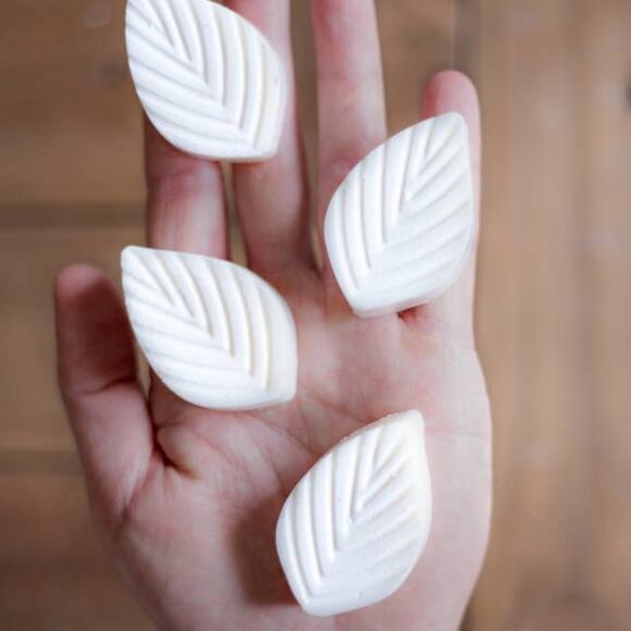 Pink Magnolia Scented Large Wax Melts - Picture 2 of 3